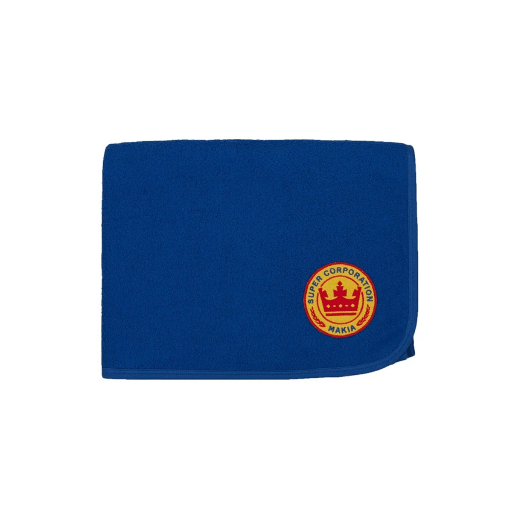 Soft fleece pet blanket in red, blue, and yellow – ideal for dogs, car protection, and cozy snuggles.