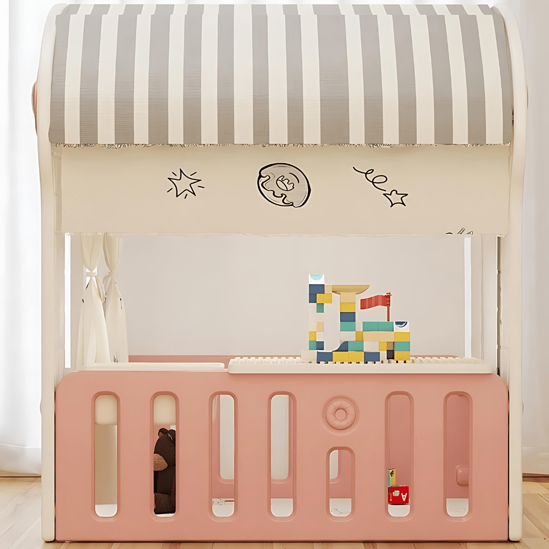 Beautiful Kids Playhouse Indoor and Outdoor Playset With Building Blocks And Play Mat