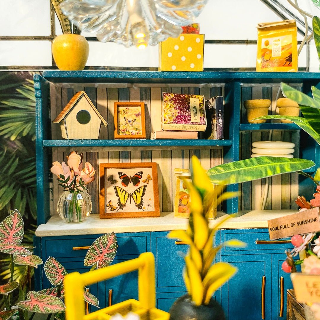 Miniature Flower House with LED Light