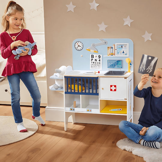 Playtive 2-in-1 houten medische en veterinaire kast