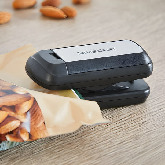 Silvercrest Battery-Operated Mini Vacuum Sealer | European Household