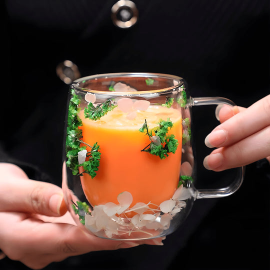 350ml double-walled glass mug with real dried flowers and wide handle
