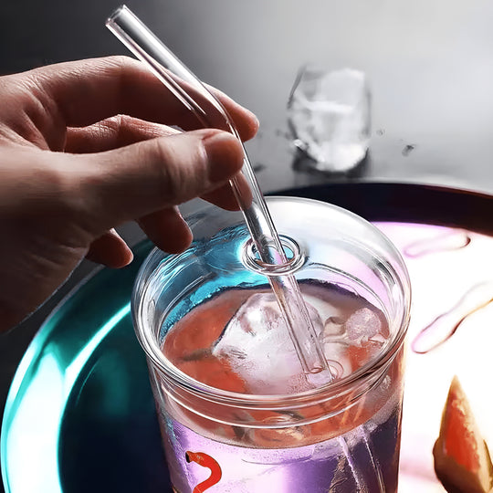 500ml borosilicate glass cups with lids and reusable straws, featuring trendy prints like bear, flamingo, and stars – perfect for iced coffee, juices, and smoothies in Beirut’s vibrant lifestyle.