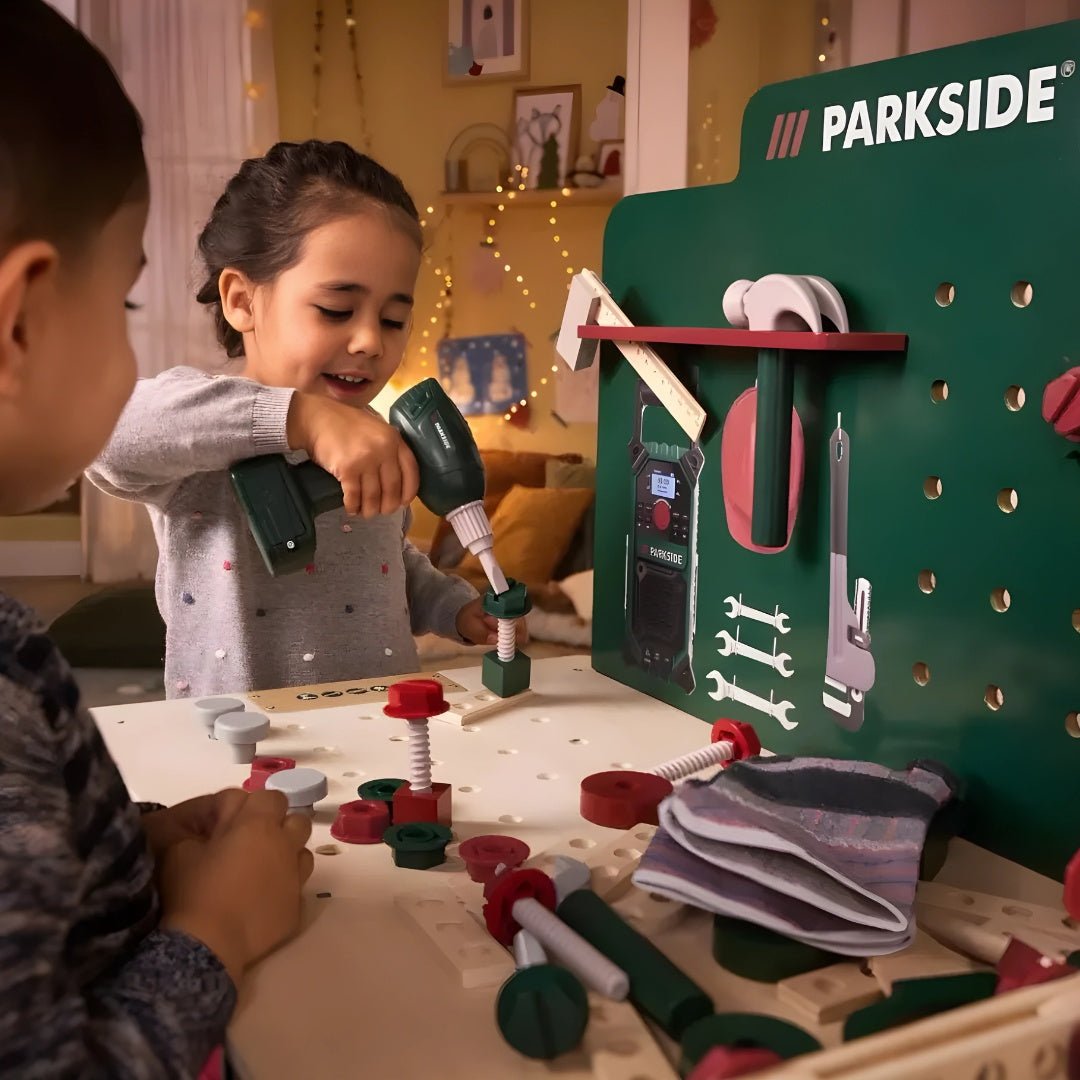 مجموعة كاملة من طاولات العمل للأطفال من Playtive Junior Premium مكونة من 74 قطعة