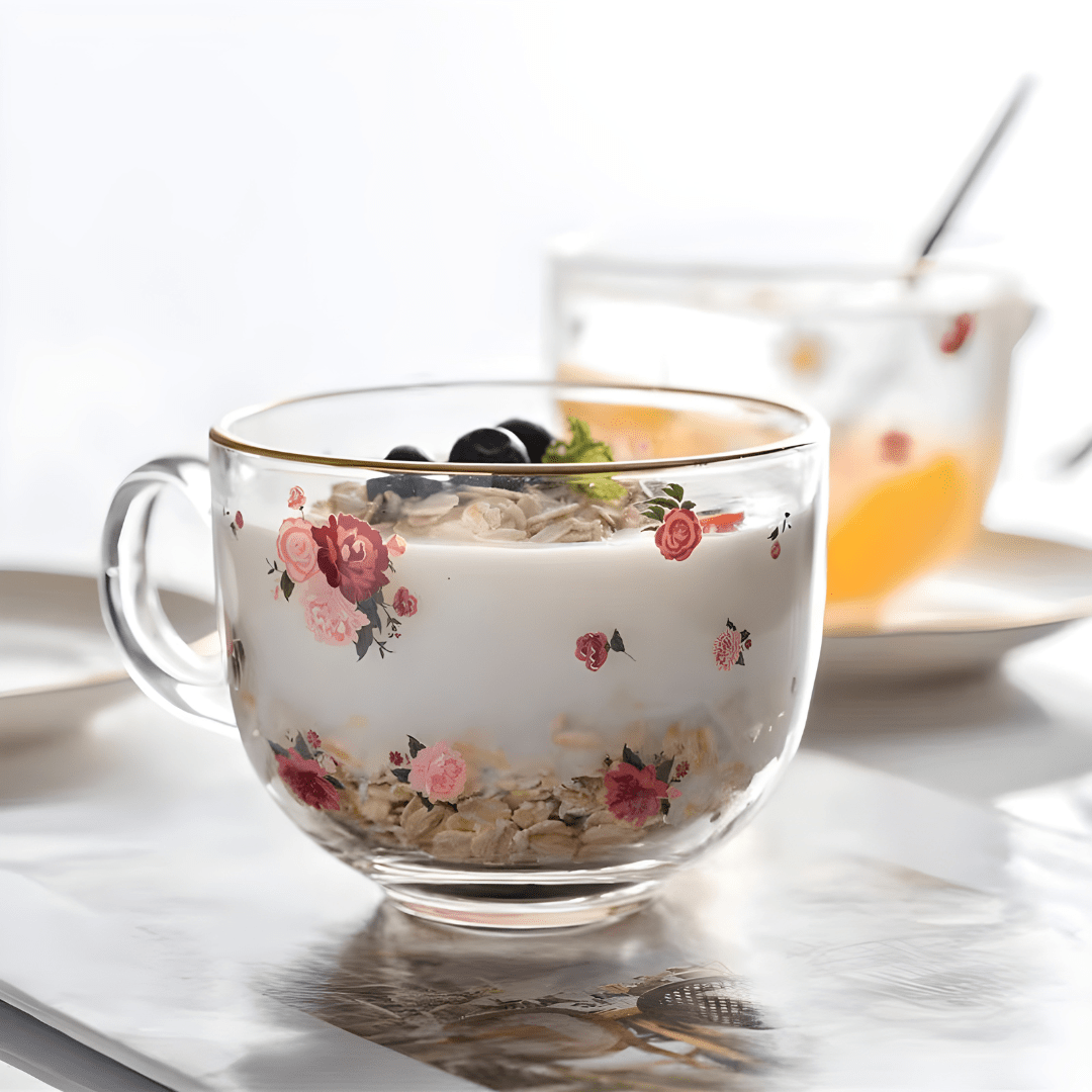 Elegante glazen mok van 470 ml met keramische schotel