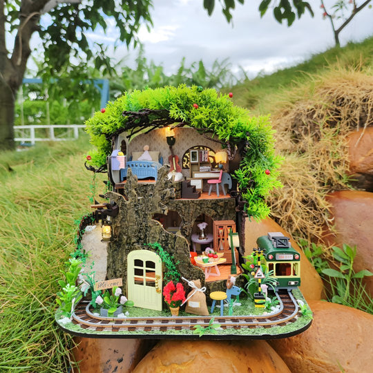 DIY Forest Secret House miniatuurset met meubels en led-verlichting