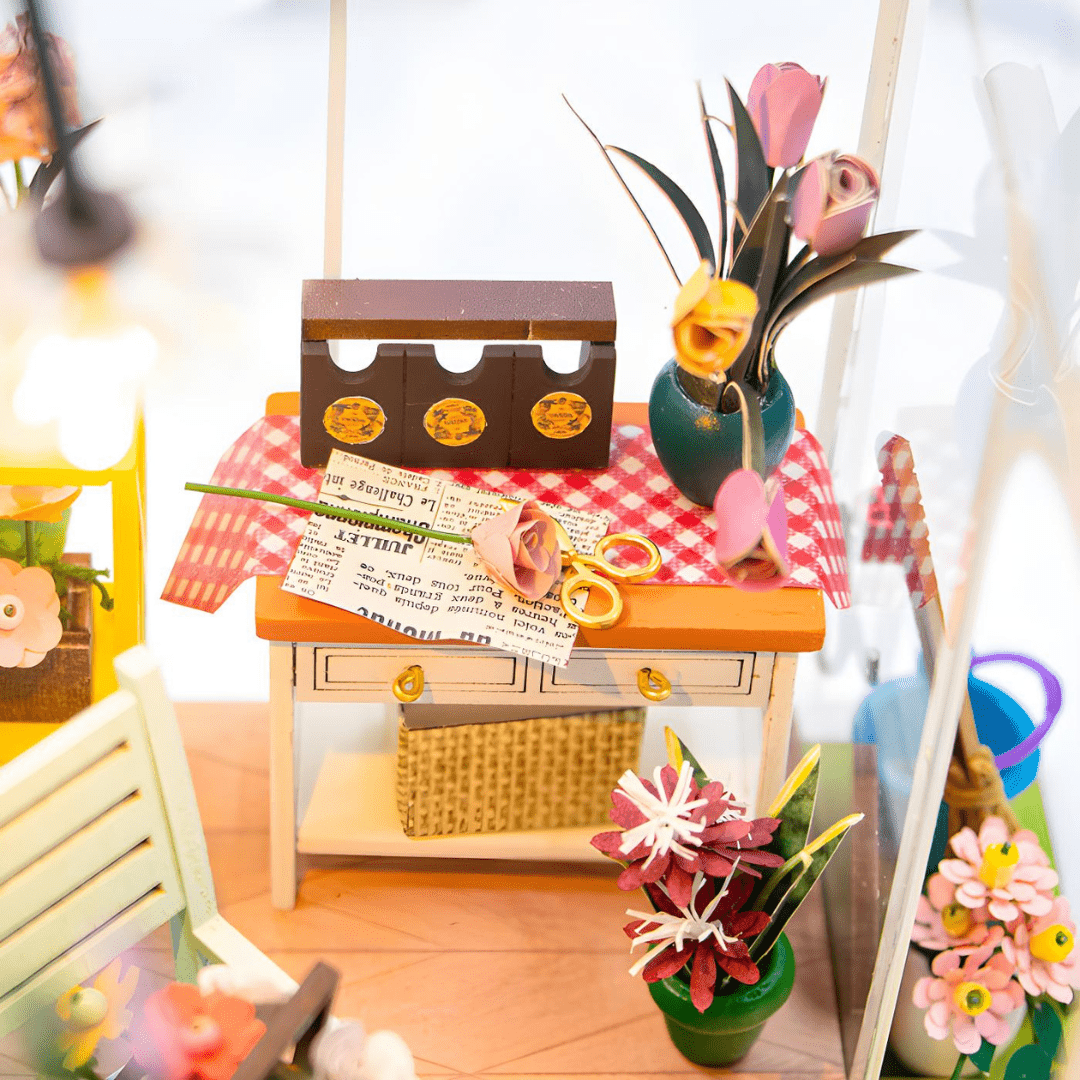 Sunshine Flower Miniature Kit with LED & Dust Cover