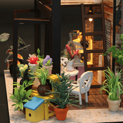 DIY Miniature Coffee House – LED, Music & Dust Cover