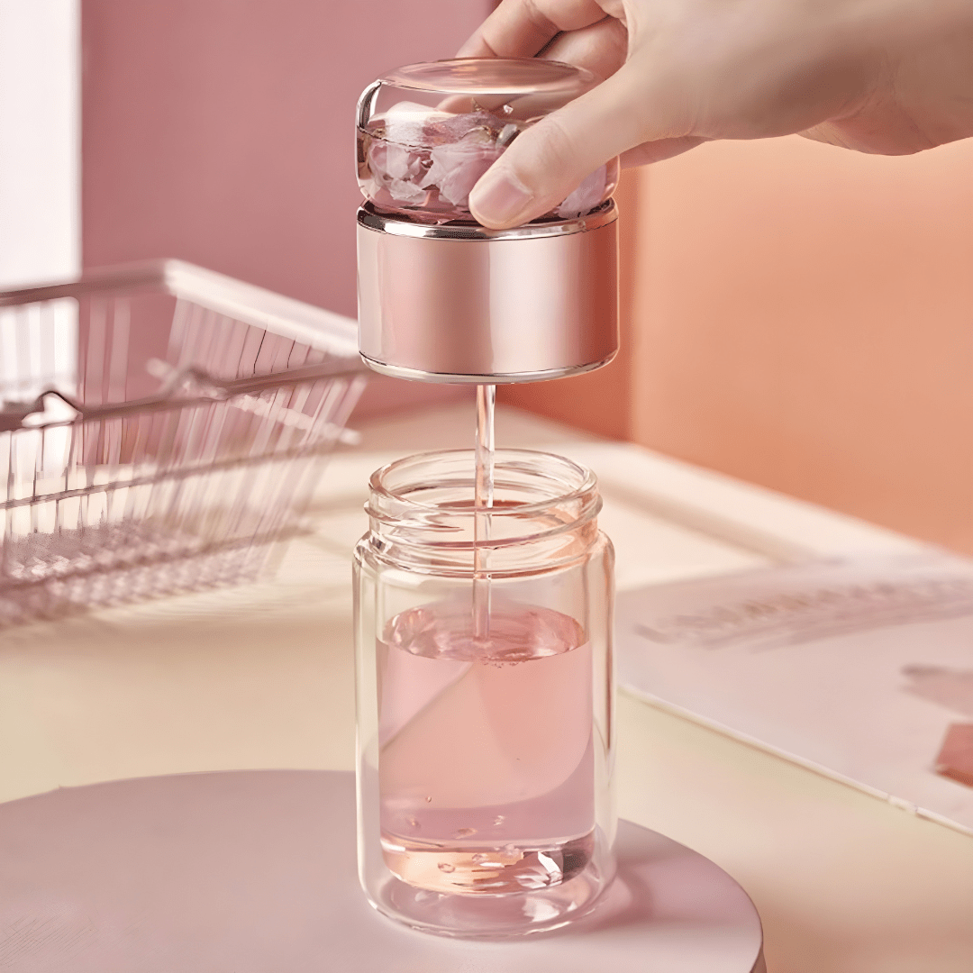 Double Wall Glass Tea Bottle 420ml with tea and water separation, leak-proof design, stainless steel filter, perfect for hot and cold drinks