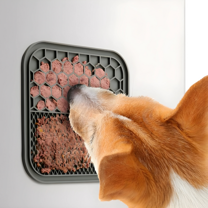 Dog licking mat with suction cups dishwasher safe – European House Hold Beirut