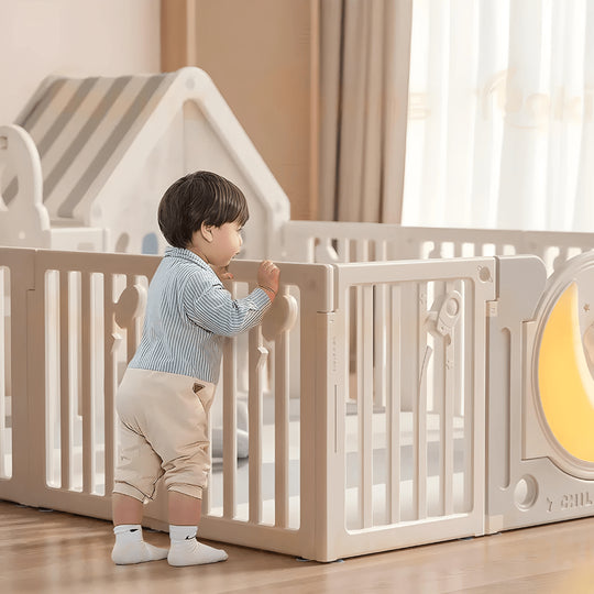 حظيرة لعب قابلة للطي على شكل رائد فضاء مع إضاءة LED 120 × 180 × 65 سم