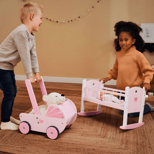 Speelse houten schommelpoppenwieg