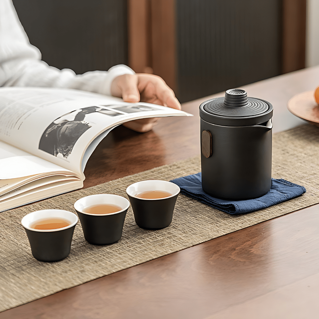 Portable Japanese travel tea set with 230ml jug, 3 cups, ceramic filter, and protective case – ideal for tea lovers in Beirut Lebanon