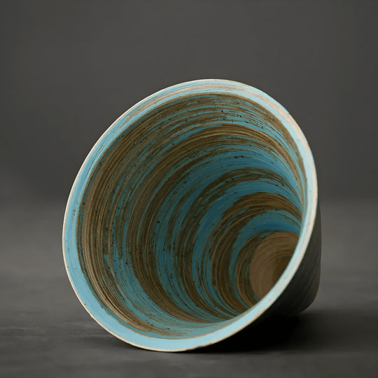 Handgemaakte keramische kegelvormige espressokop met voet 90 ml groen of bruin