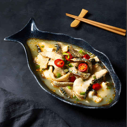 35cm Ceramic Fish-Shaped Plate – Elegant Japanese-Style Serving Dish for Sushi and Grilled Foods