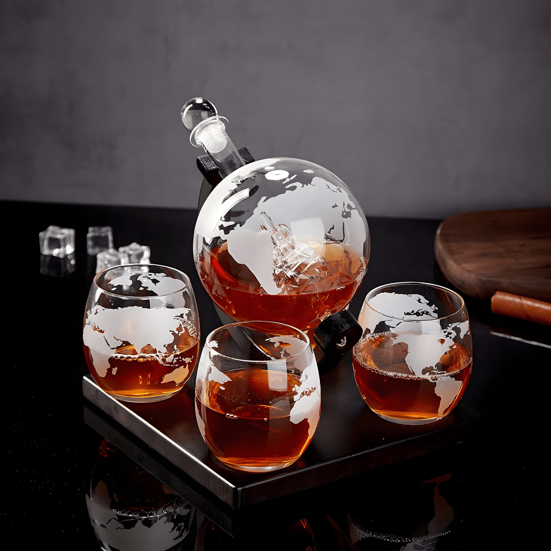 Crystal clear world map globe decanter with 4 matching frosted glasses on wooden base, 850ml bottle for whiskey, wine or rum, includes antique ship design and seal stopper

