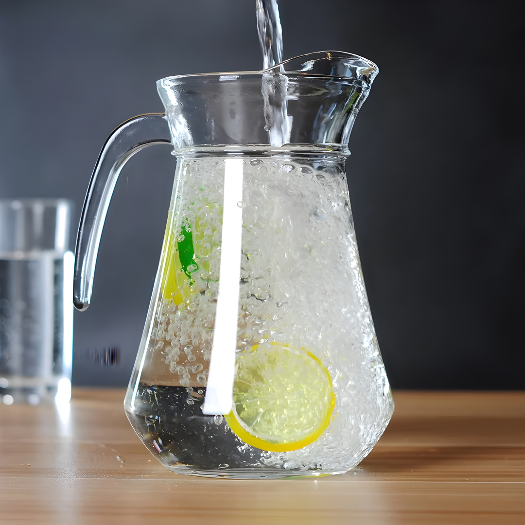 Sleek 1.4L Clear Glass Pitcher with Lid – Perfect for Serving Refreshing Beverages