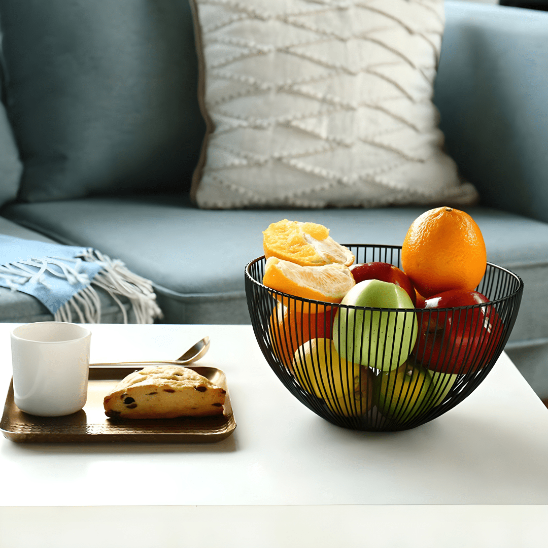 Black metal mesh fruit basket with modern design – kitchen and home decor