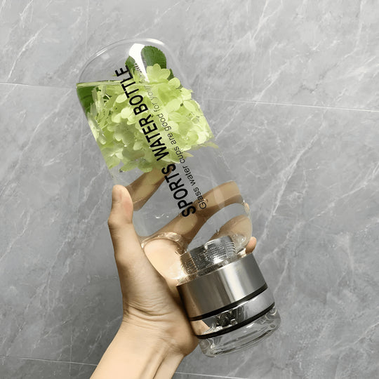 750ml borosilicate glass water bottle with tea and fruit infuser, stainless steel filter, neoprene carrying sleeve – ideal for Beirut lifestyle