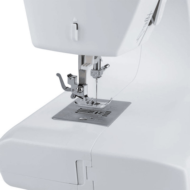 SILVERCREST SEWING MACHINE - EUROPEAN HOUSE HOLD